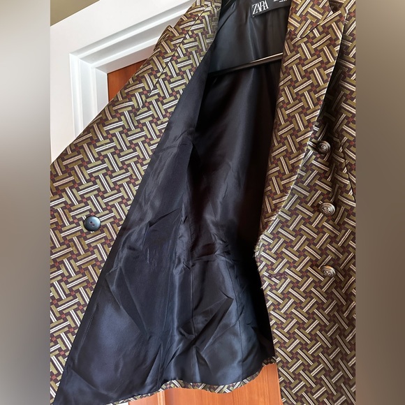 Beautiful Zara blazer. - Picture 3 of 5